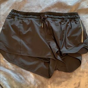Lululemon Hotty Hot shorts Black